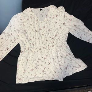 Adorable White Floral Top